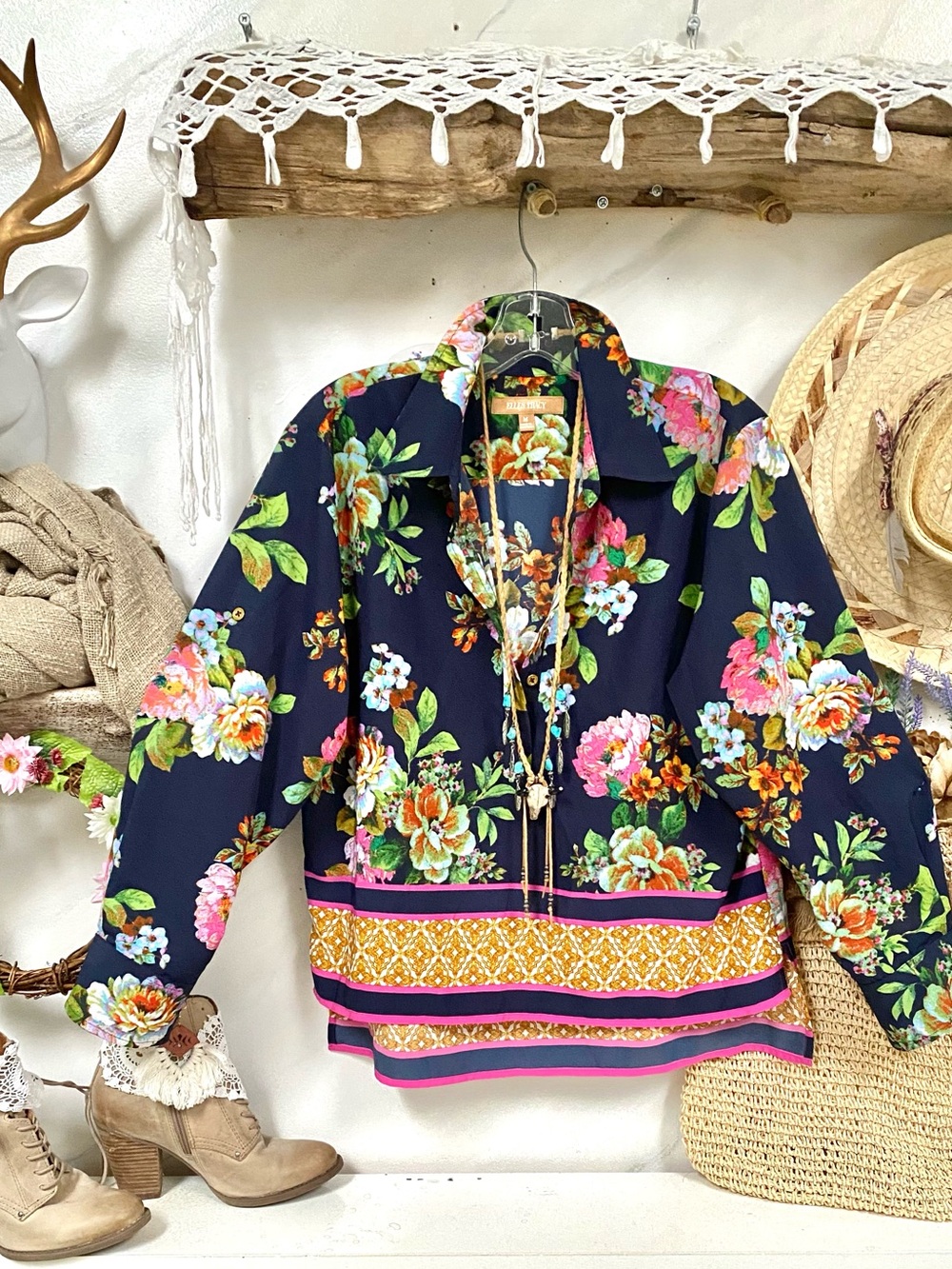 Anthropologie ELLEN Tracey boho floral blouse w resort vacay shabby chic vibe